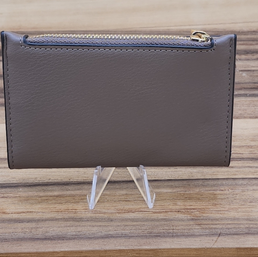 Gray Leather Card Holder, Like New - Picture 3 of 3